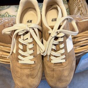H&M Tan and Cream Casual suede Sneakers, size 3-1/2 boys